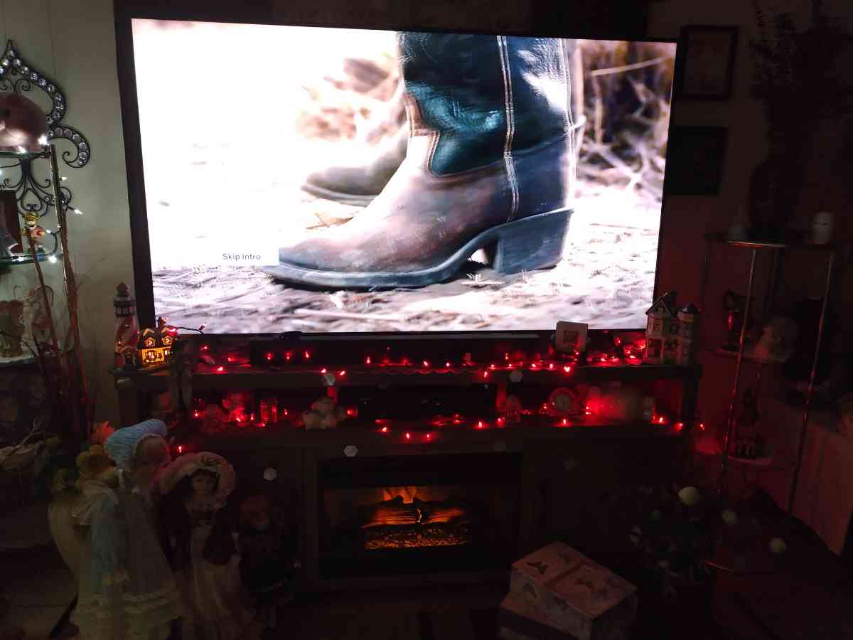 75 inch Philips 4 K smart TV and 80 inch fireplace - Cheney, Washington - FleaMarketBay