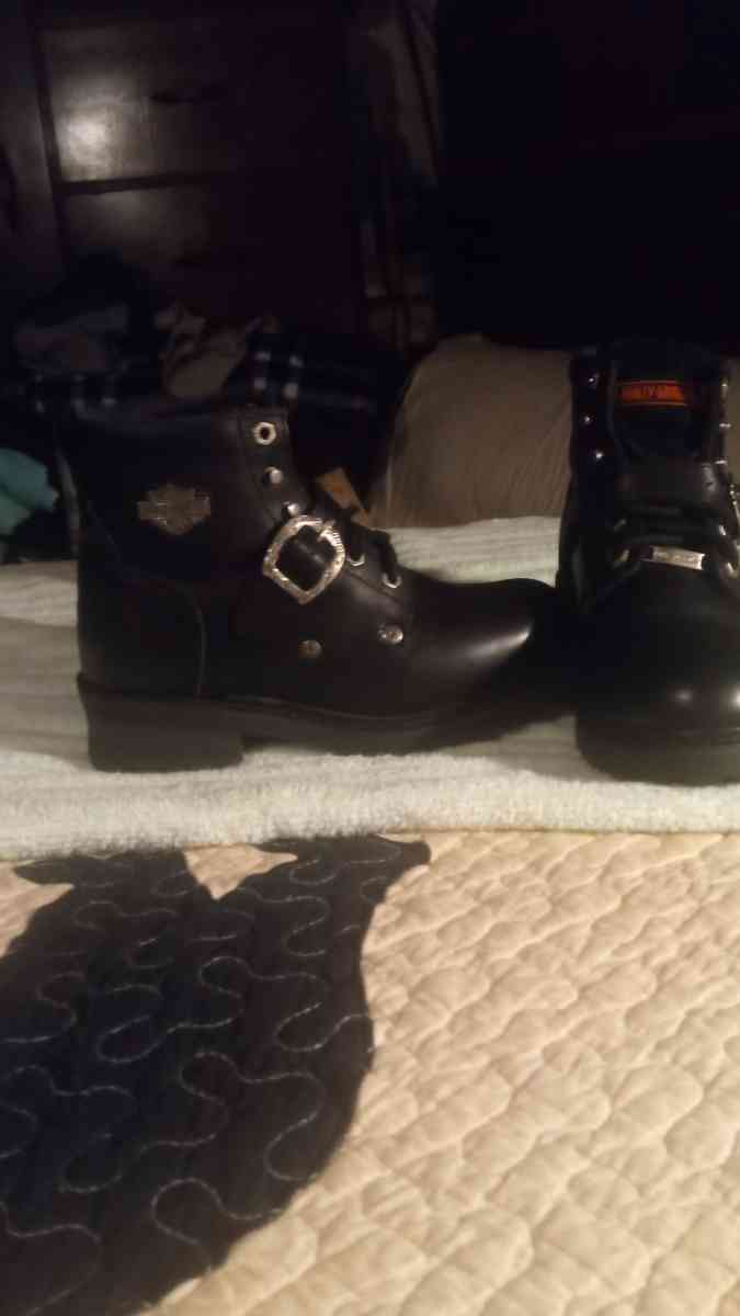 Womans Harley Davidson Boots - Harriman, Tennessee - FleaMarketBay
