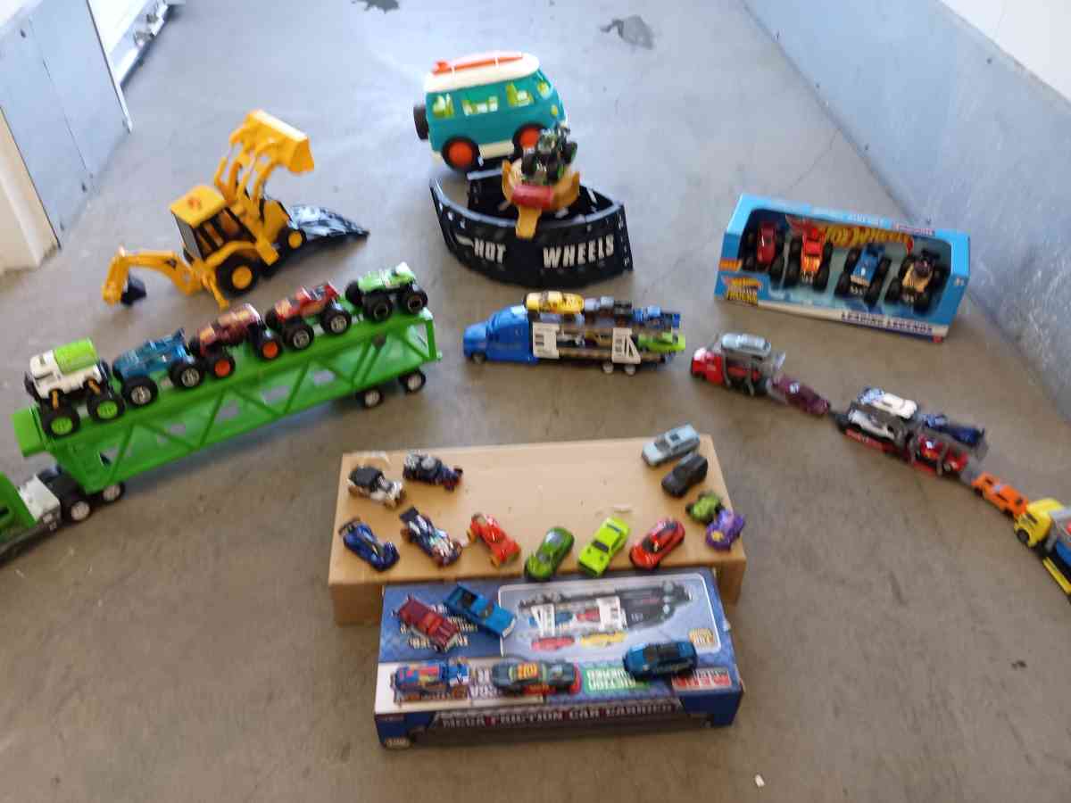 the great collection of trucking monstertrucks and more - Adelanto, California - FleaMarketBay