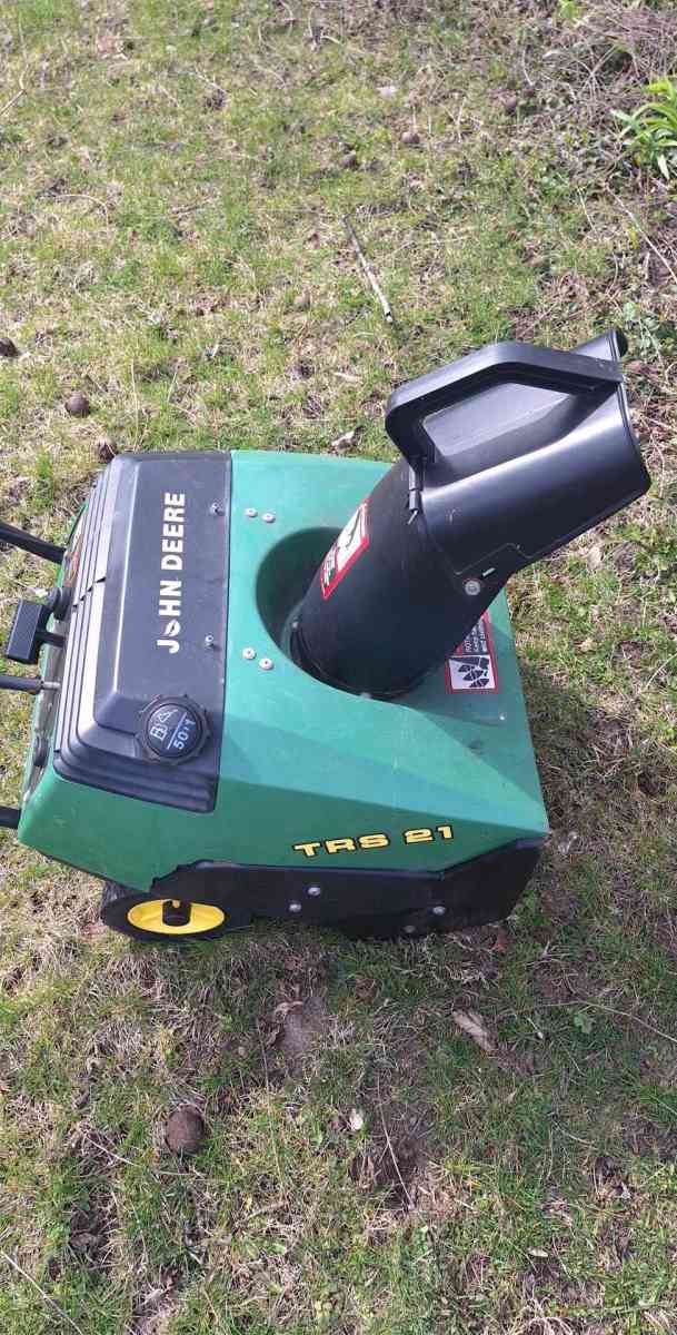 johndeere snow blower - Miamisburg, Ohio - FleaMarketBay