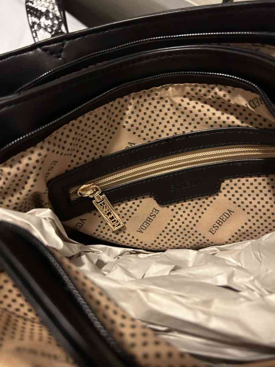 ESBEDA Black Handbag - Suwanee, Georgia - FleaMarketBay