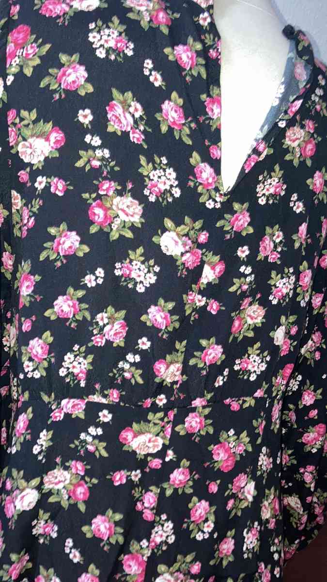 Dress - Riverside, California - FleaMarketBay