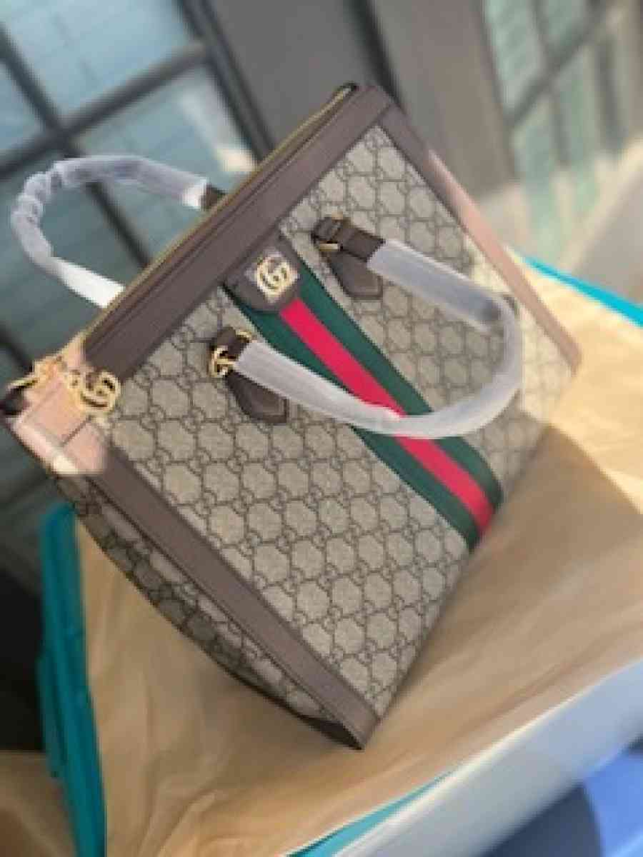 womens handbag - Aubrey, Texas - FleaMarketBay