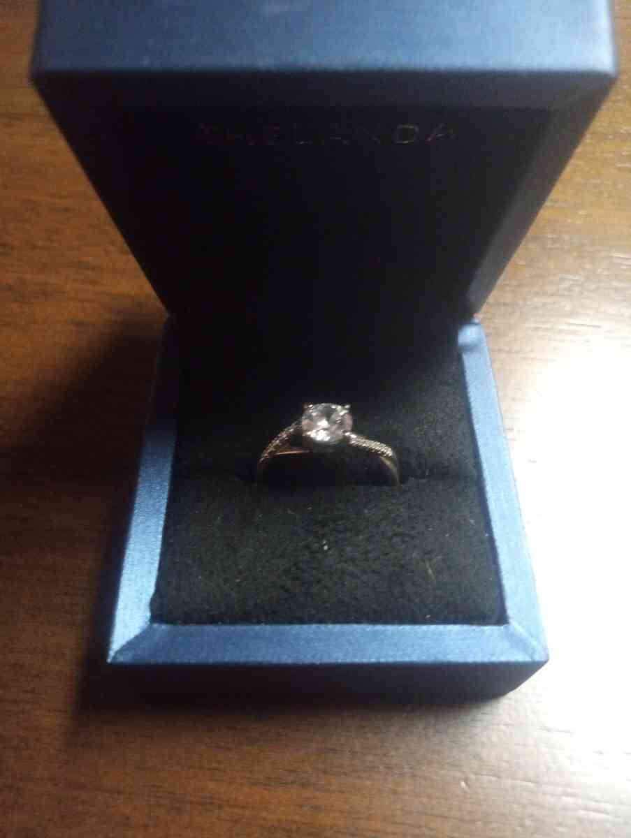 womens starling silver engagement ring sizes 7 - Charleston, Missouri - FleaMarketBay