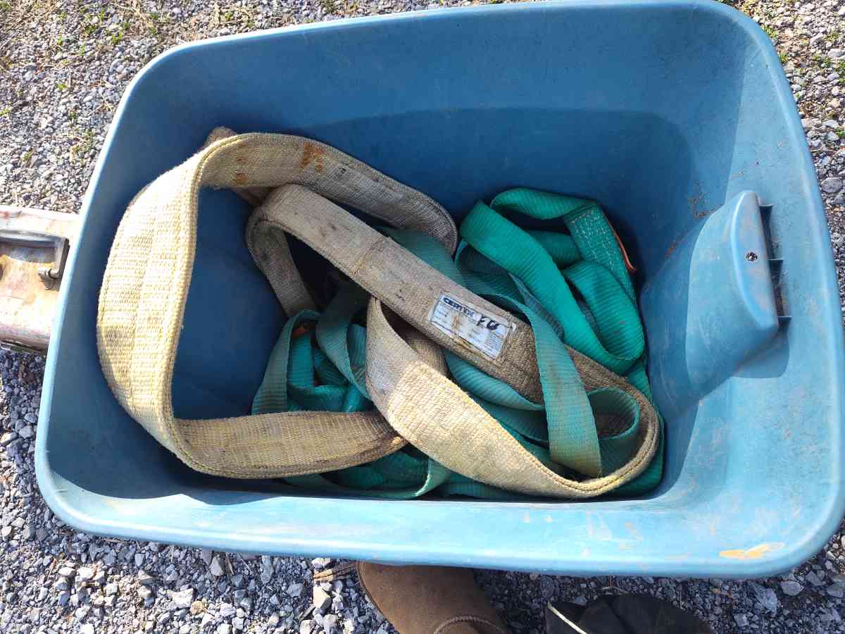 some tools and tow ropes - Shelby, Alabama - FleaMarketBay