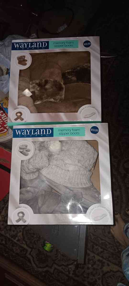 womans  boots - Dade City, Florida