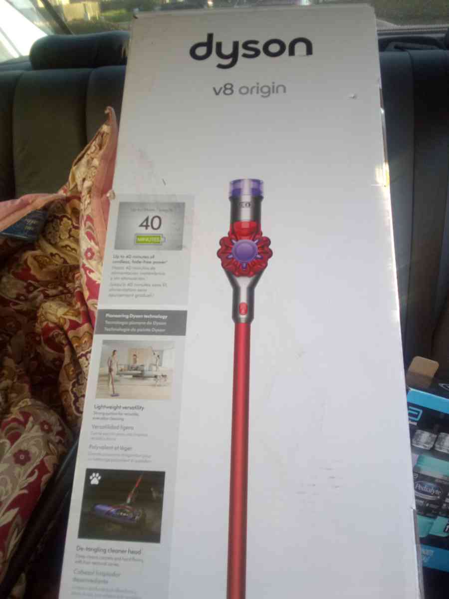 Dyson v8 Origin cordless vacuum - Sacramento, California