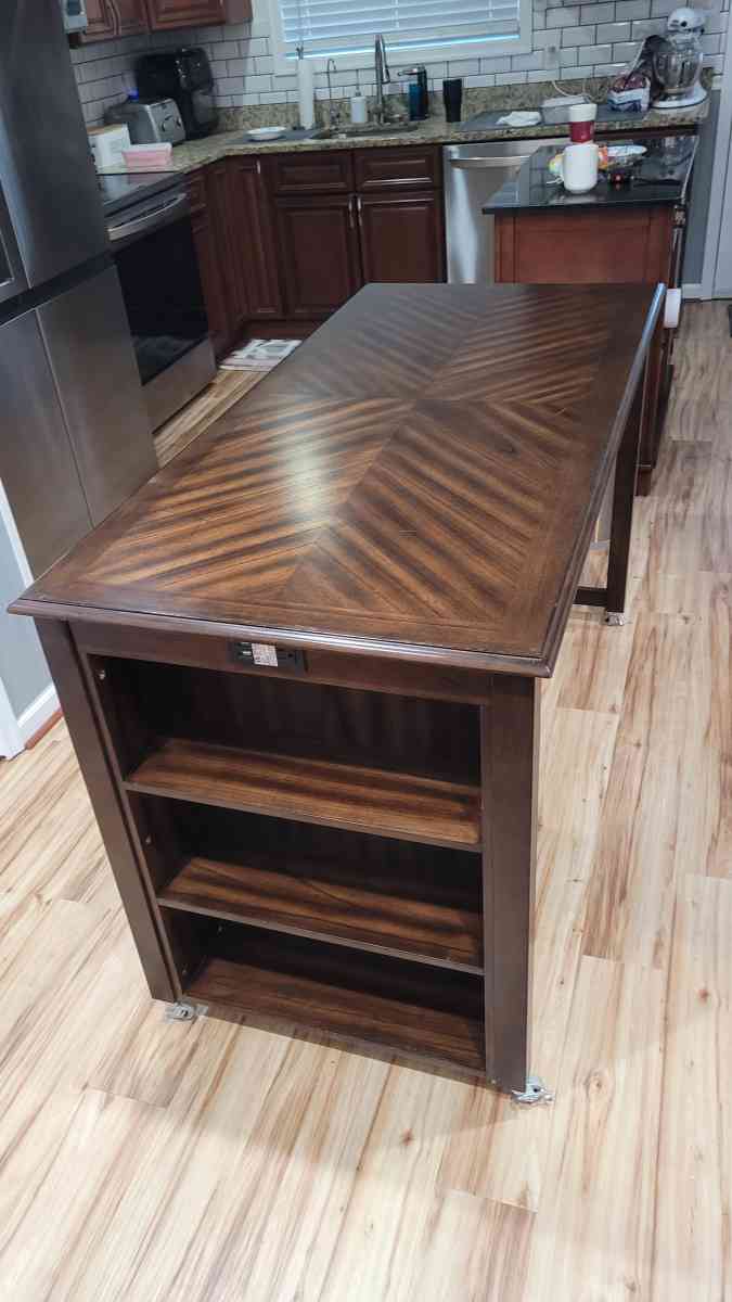 kitchen Island - Stevensville, Maryland - FleaMarketBay