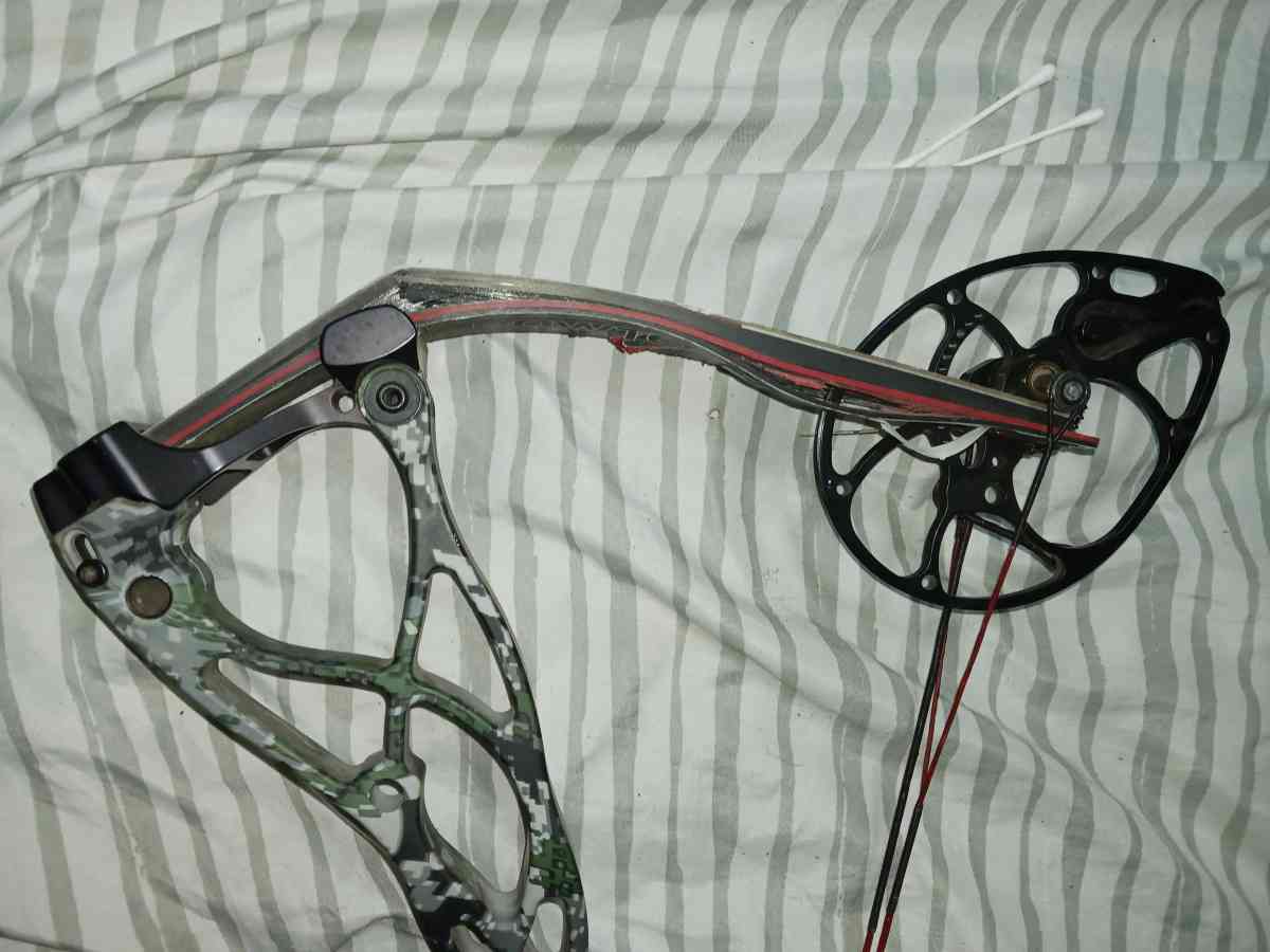 a bow 90 - Iowa Park, Texas - FleaMarketBay