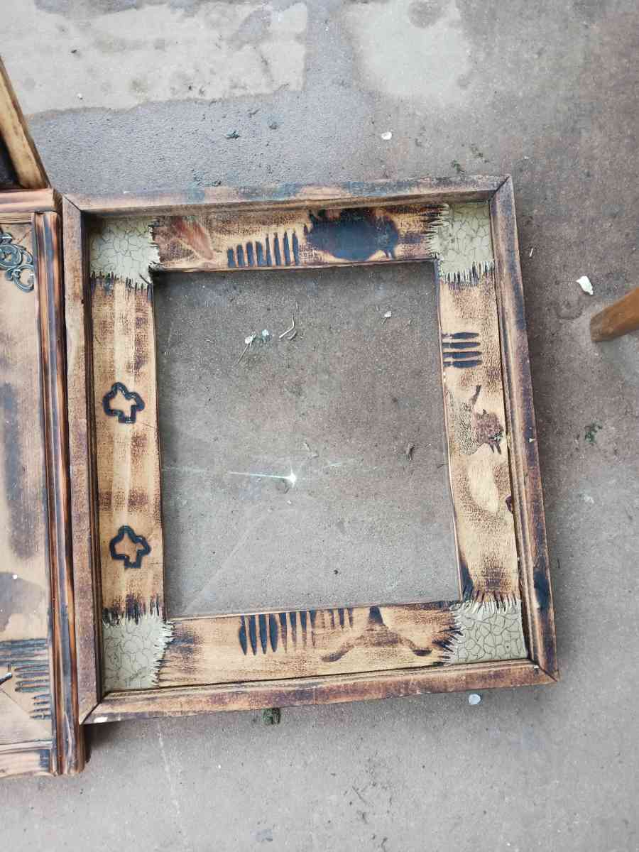 house decorations for all of them is 90 - Iowa Park, Texas - FleaMarketBay