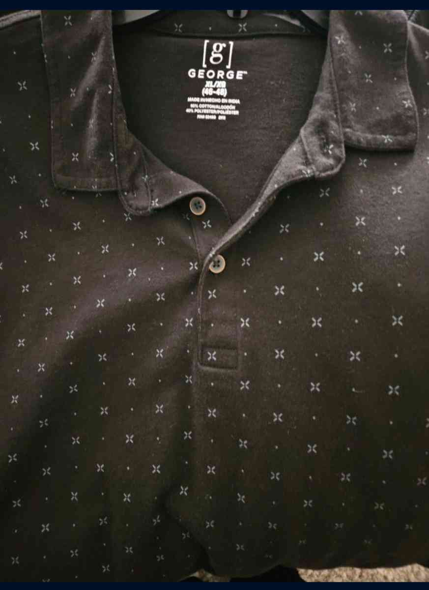 2 Men Shirts - El Paso, Texas - FleaMarketBay