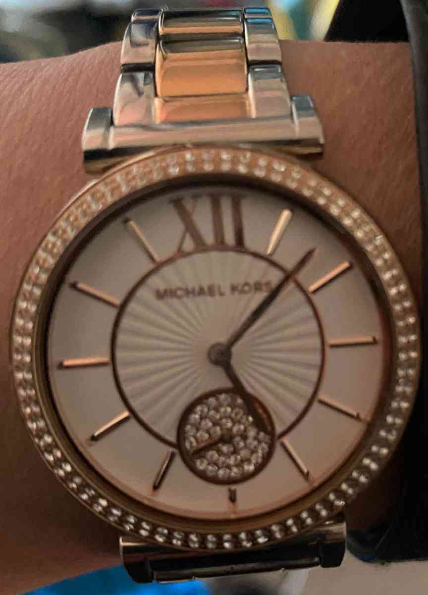 Michael Kor womans watch - Vancouver, Washington - FleaMarketBay