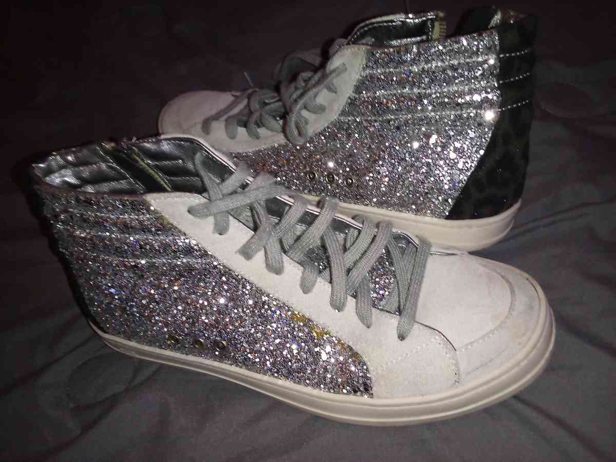 P448 girls skate shoes - North Port, Florida - FleaMarketBay