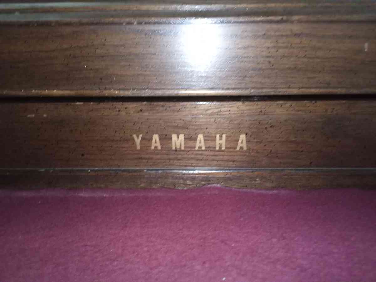 Yamaha Upright Piano - Seminary, Mississippi - FleaMarketBay