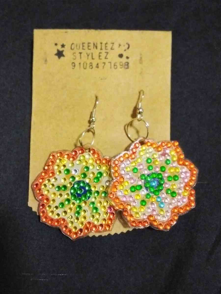 hand made ear rings 5 each - Fayetteville, North Carolina - FleaMarketBay