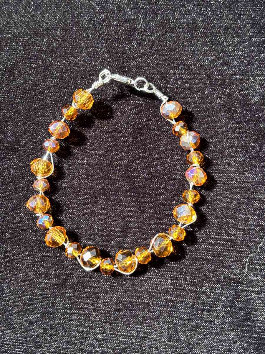 handmade wire wrapped glass beaded bracelet - Tehachapi, California - FleaMarketBay