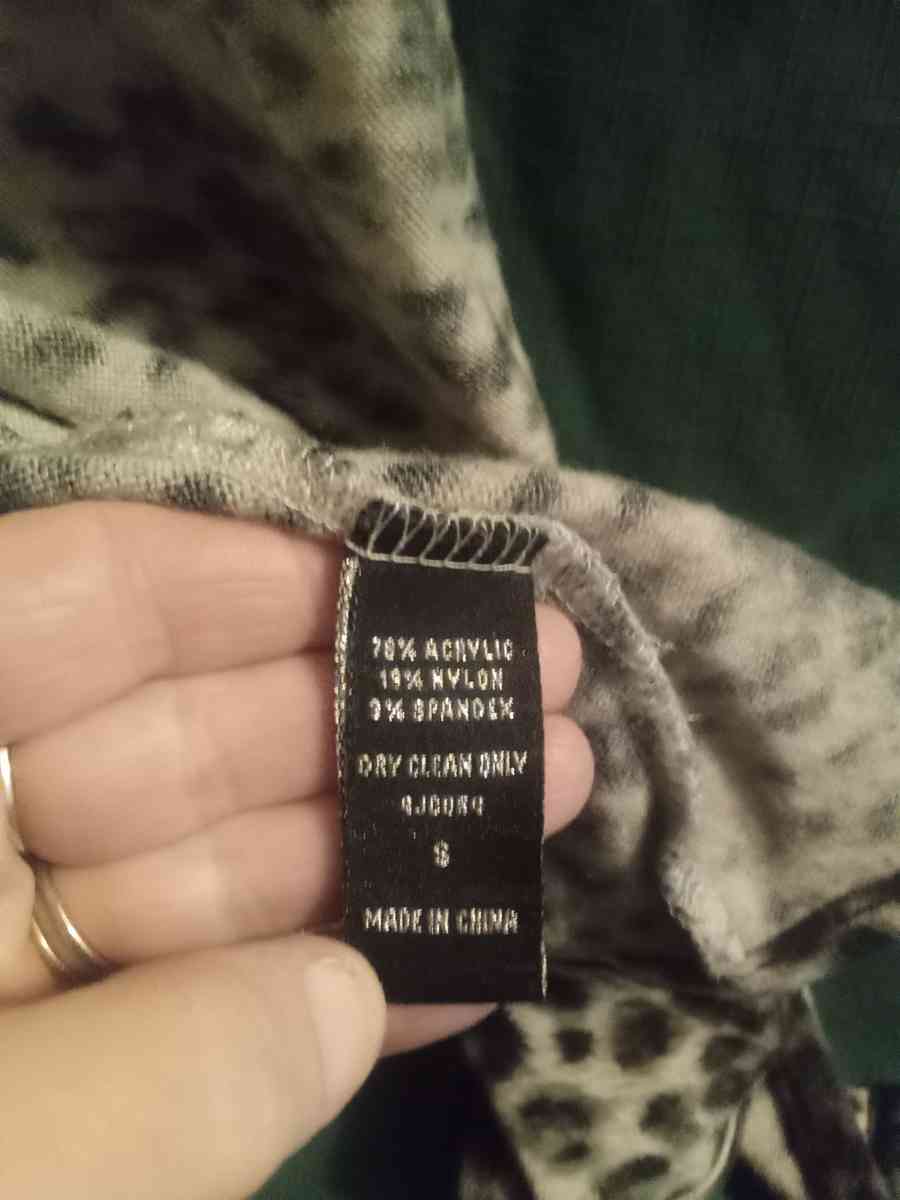 Cecico Small Leopard Print Shrug Cardigan - Spencer, Oklahoma - FleaMarketBay