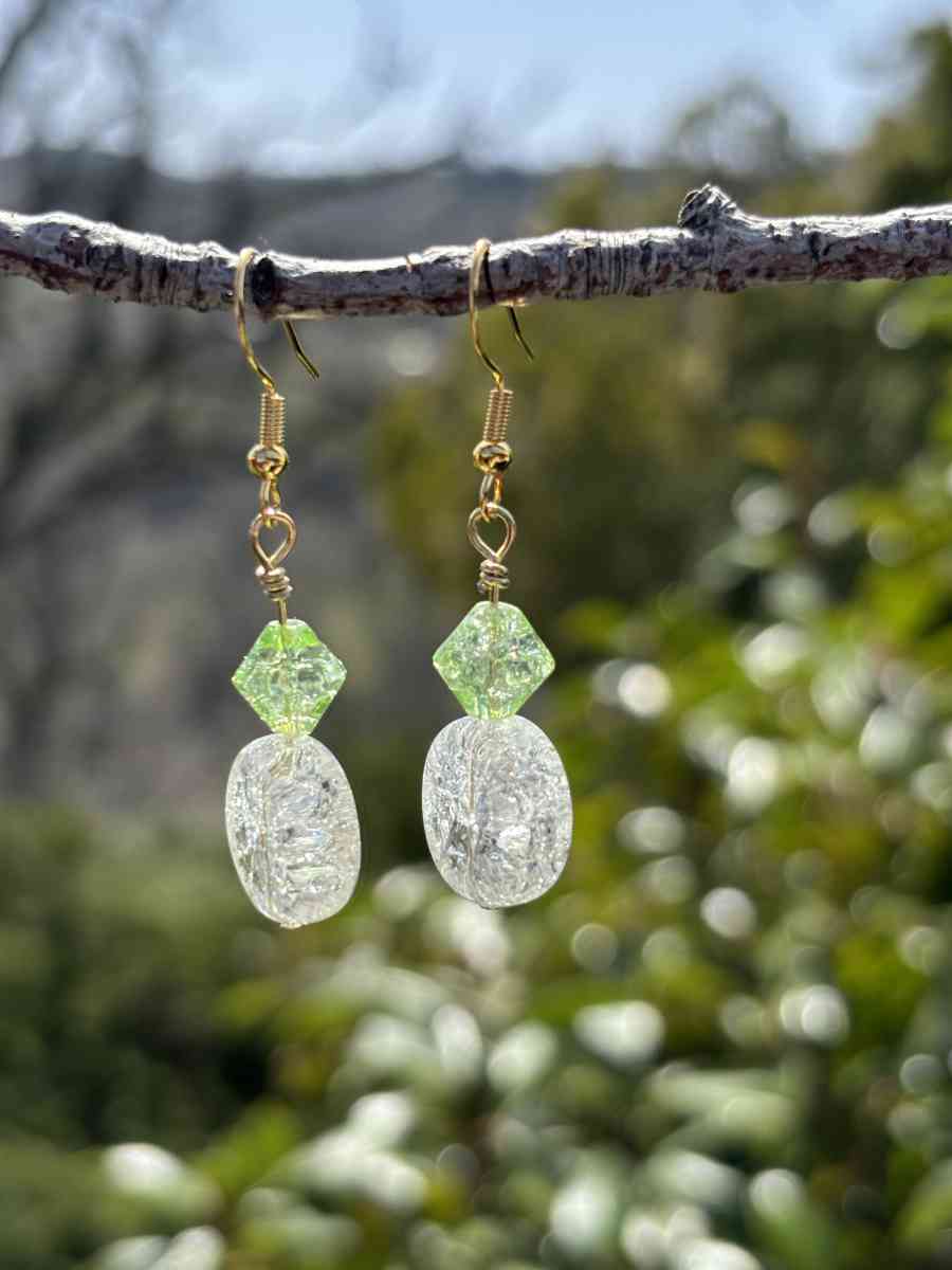 handmade glass beaded earrings - Tehachapi, California - FleaMarketBay