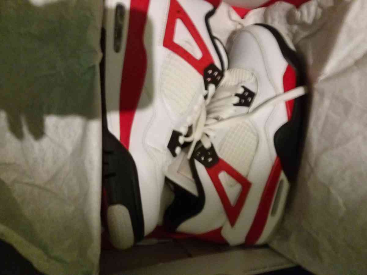 Jordan retro 4s - Cleveland, Ohio - FleaMarketBay