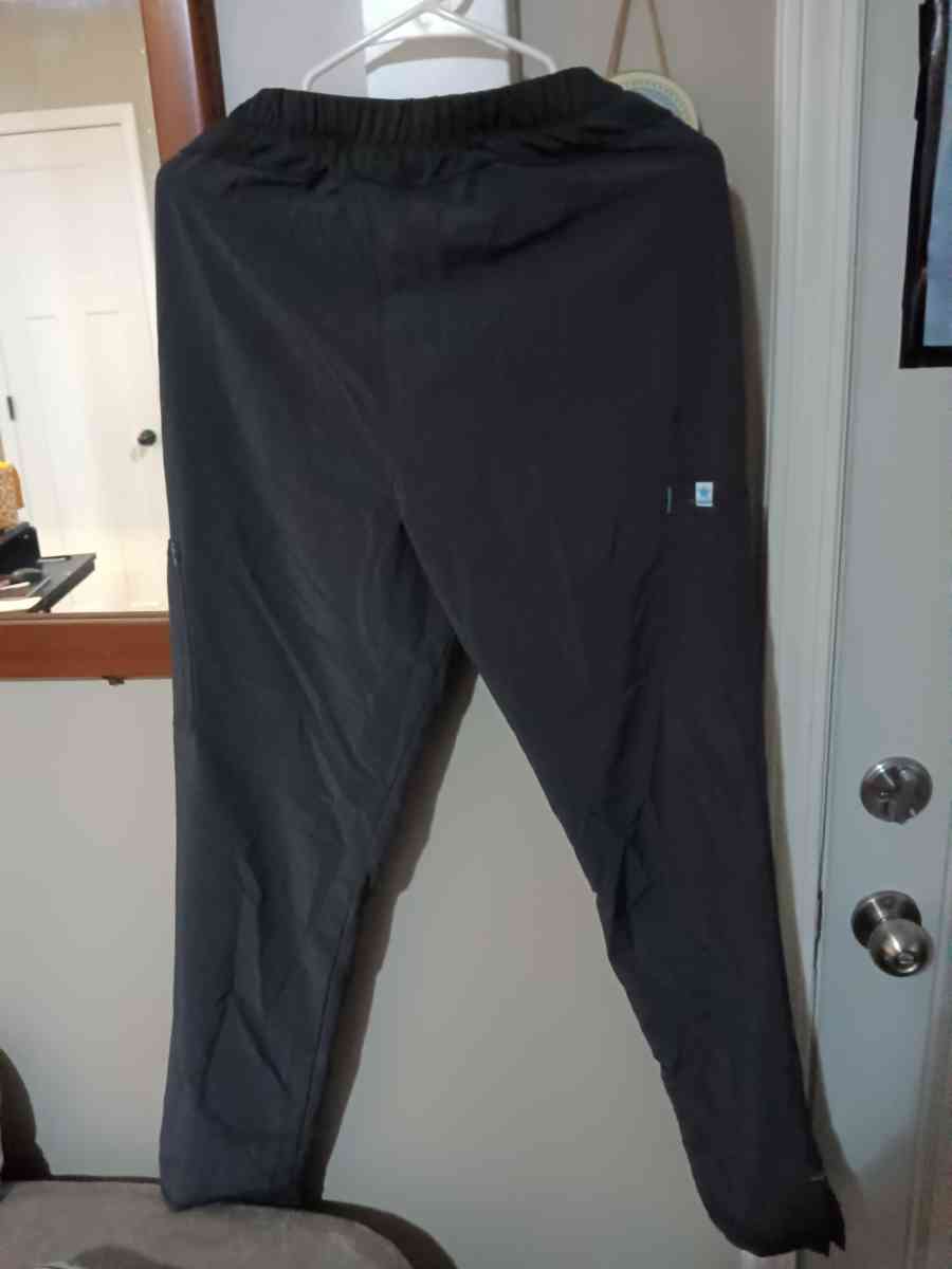 Scrubs with shirt and pants - Louisville, Kentucky - FleaMarketBay