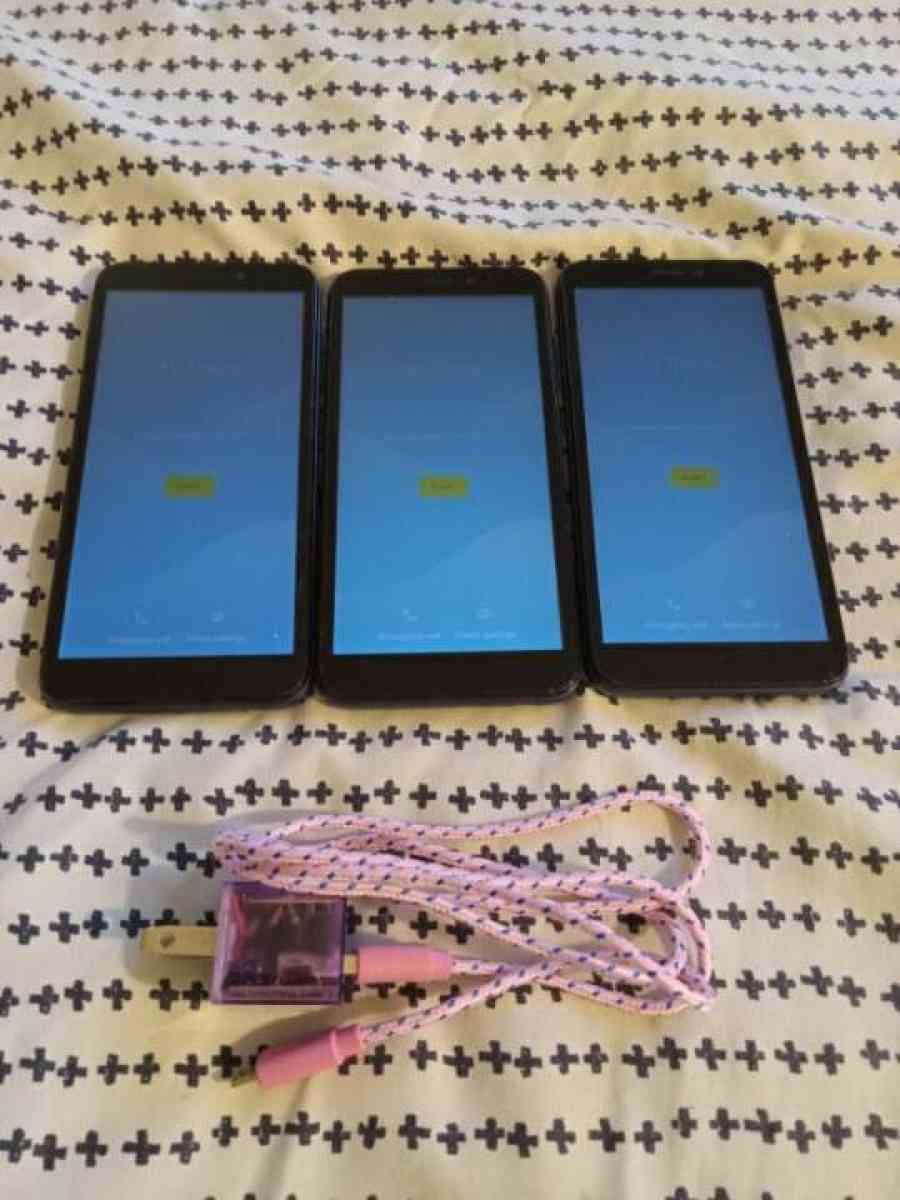 Cell Phones with Everything - Los Angeles, California - FleaMarketBay