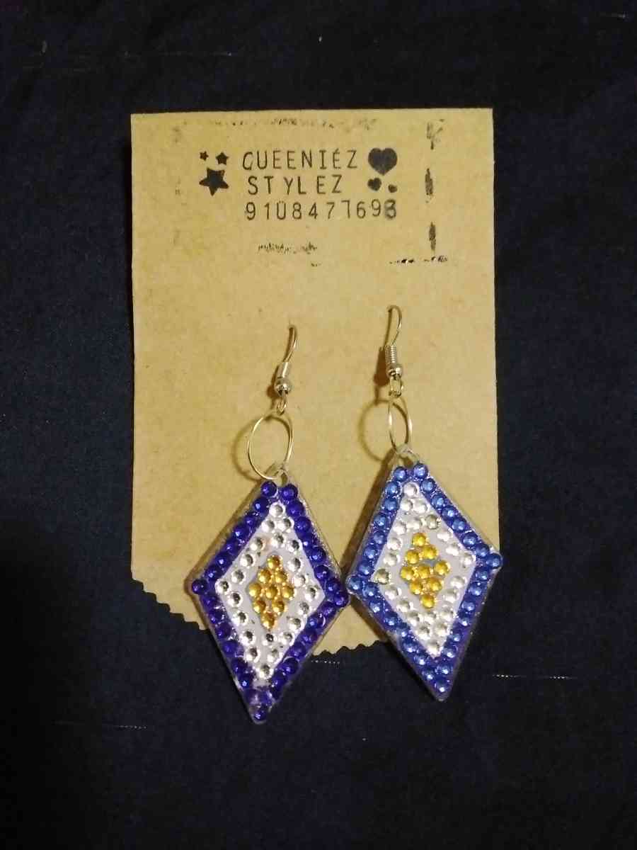 hand made ear rings 5 each - Fayetteville, North Carolina - FleaMarketBay