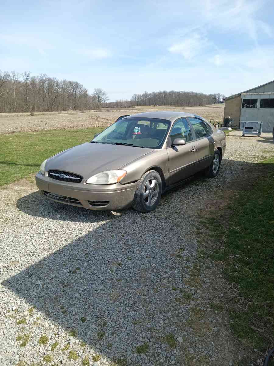 2002 Ford Taurus