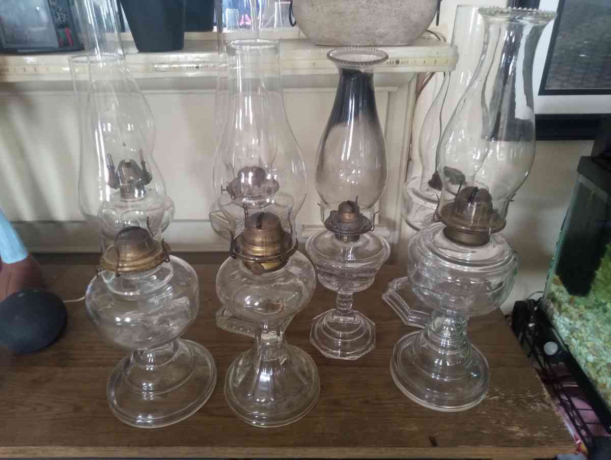 6 clear oil lamps In good condition  buy all or separately - Pittsburgh, Pennsylvania