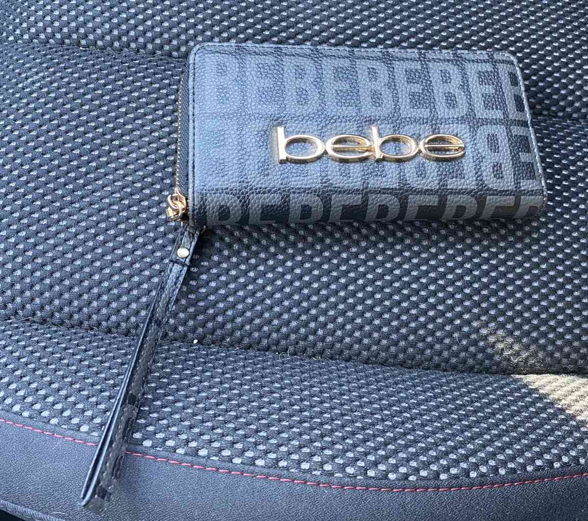 Bebe wallet - Palm Bay, Florida