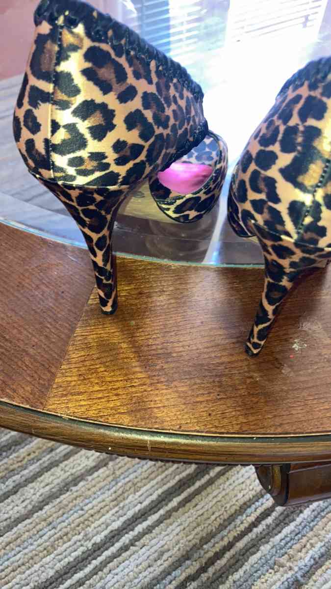 heels - Riverside, California