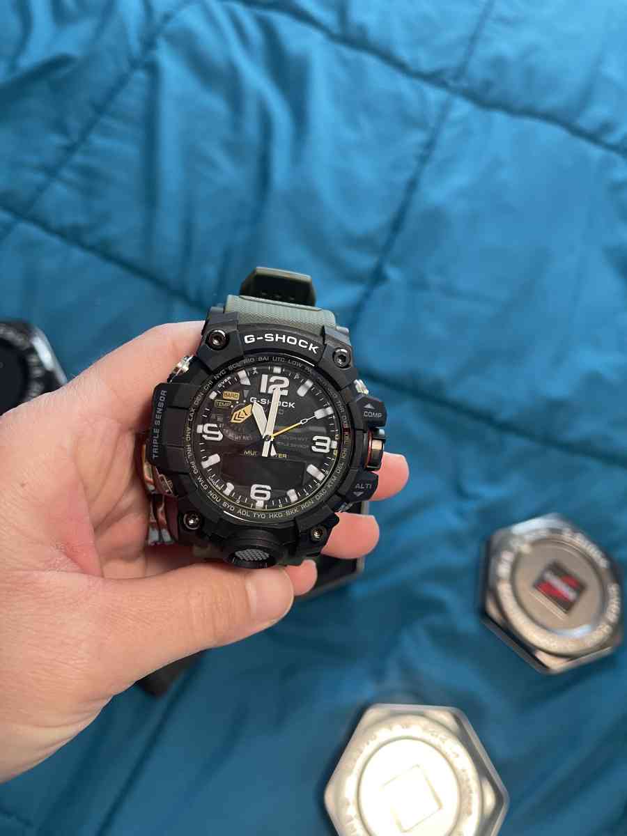 4 watches - Lyndhurst, New Jersey - FleaMarketBay