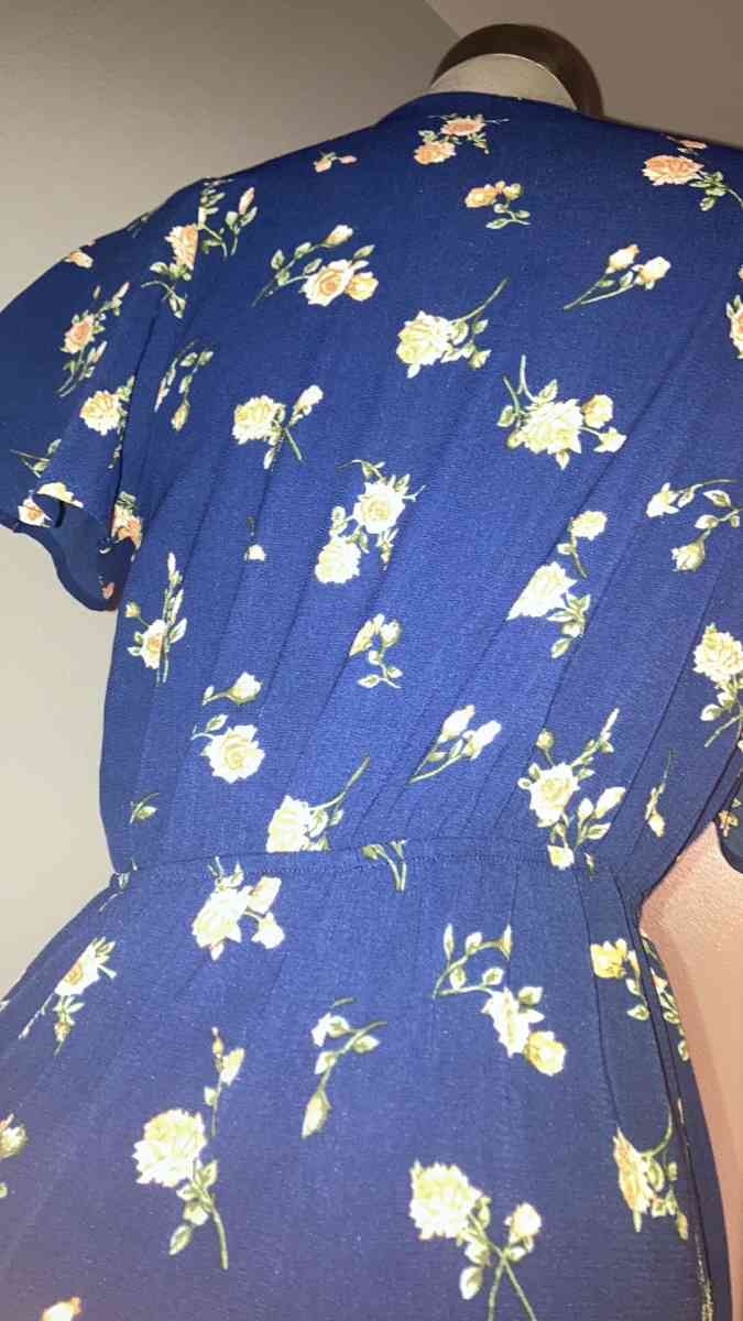 woman jumpsuit - Riverside, California - FleaMarketBay