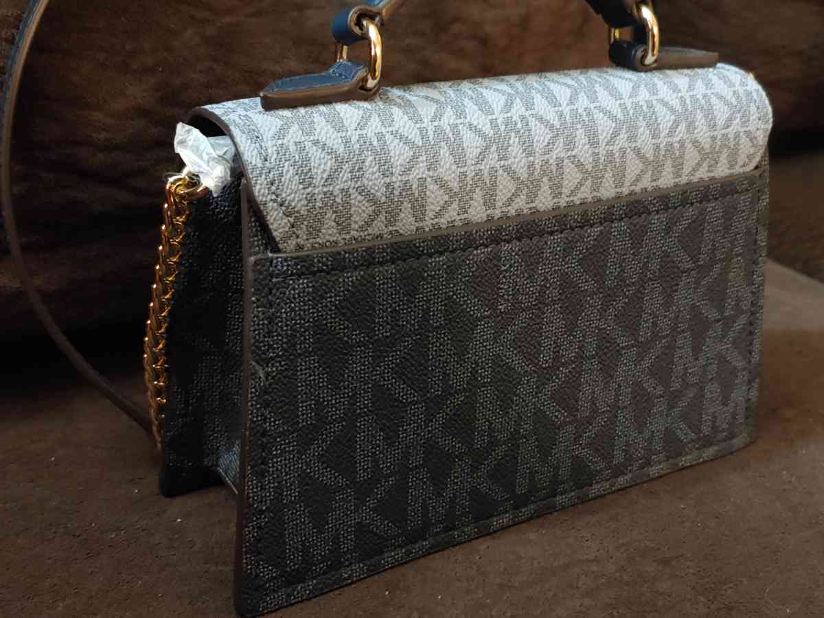 Michael kors purse - Las Cruces, New Mexico - FleaMarketBay