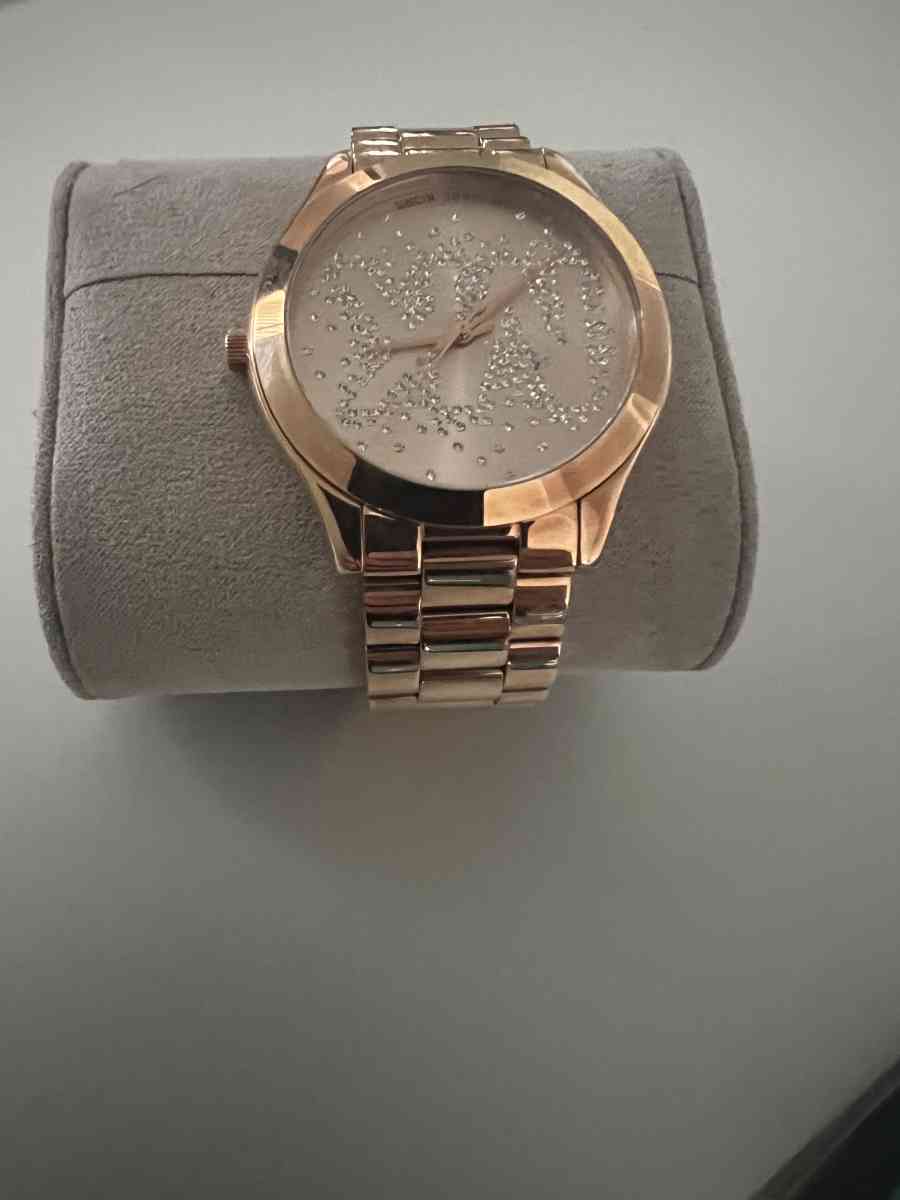 mk watch - Adelanto, California - FleaMarketBay