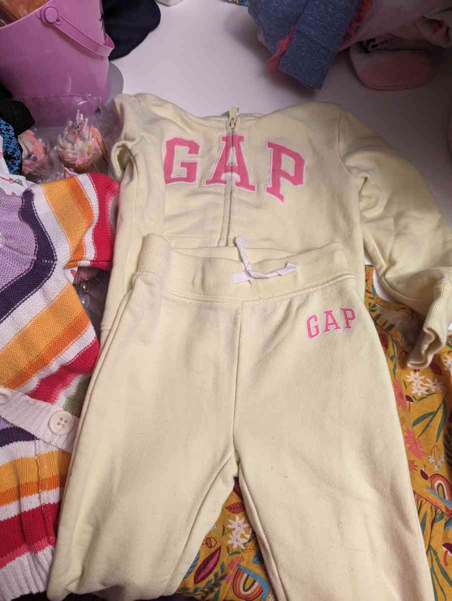 5 t girls clothing - Leominster, Massachusetts - FleaMarketBay