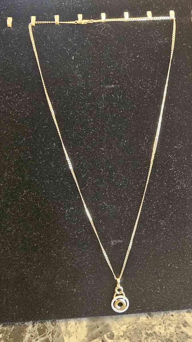 neckless with pedant - Rochester, New York