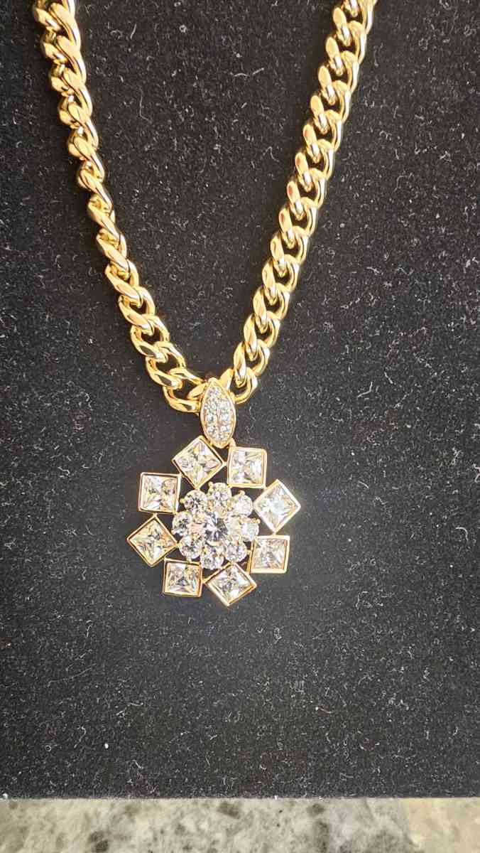 chain and bracelet set 49 cm  and 20 cm - Rochester, New York