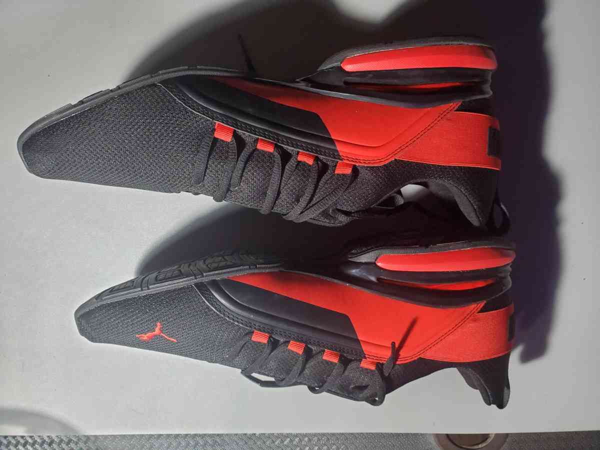 puma size13 - Riverside, California - FleaMarketBay