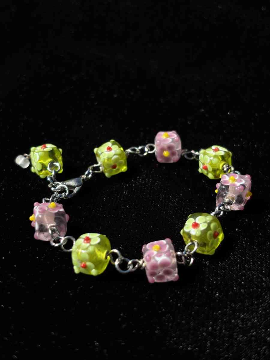 Handmade pink and green textured glass bracelet - Tehachapi, California - FleaMarketBay