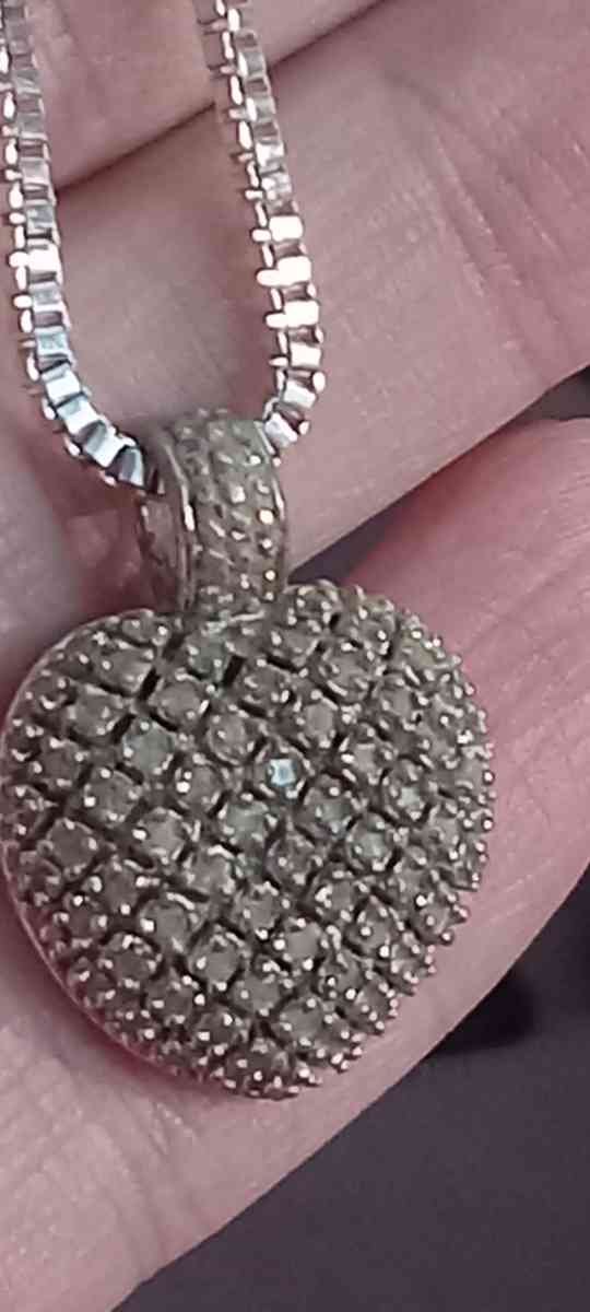 925 sterling silver heart pendant - Gonzales, Louisiana - FleaMarketBay