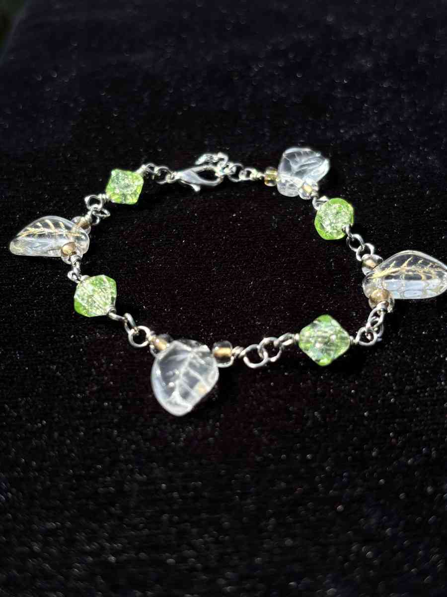 handmade glass beaded bracelet - Tehachapi, California - FleaMarketBay