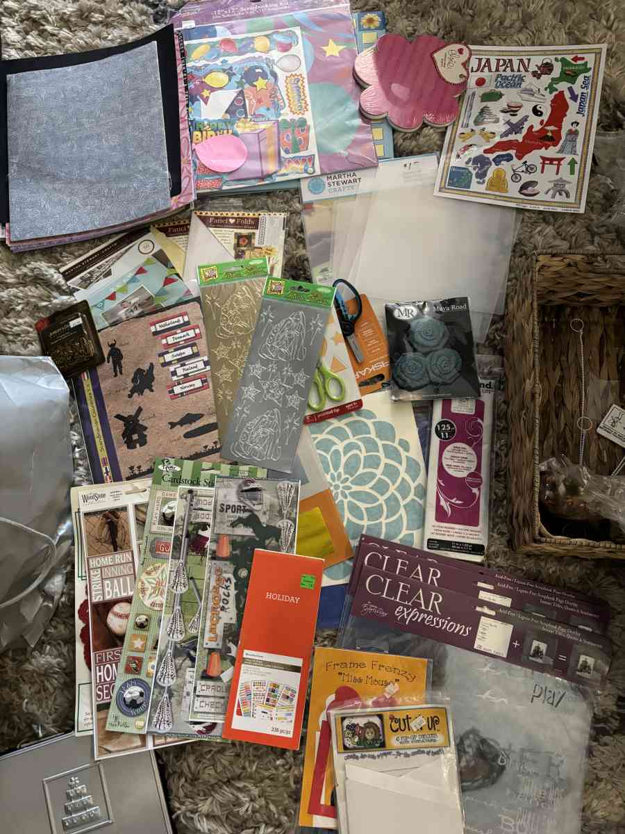 scrapbooking supplies - Saint Petersburg, Florida - FleaMarketBay