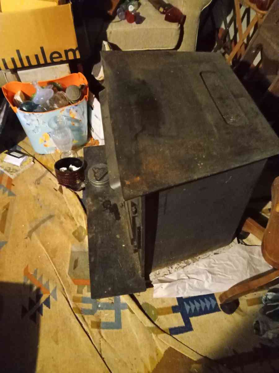 vintage Appalachian wood heater stove use very little - Ash, North Carolina - FleaMarketBay