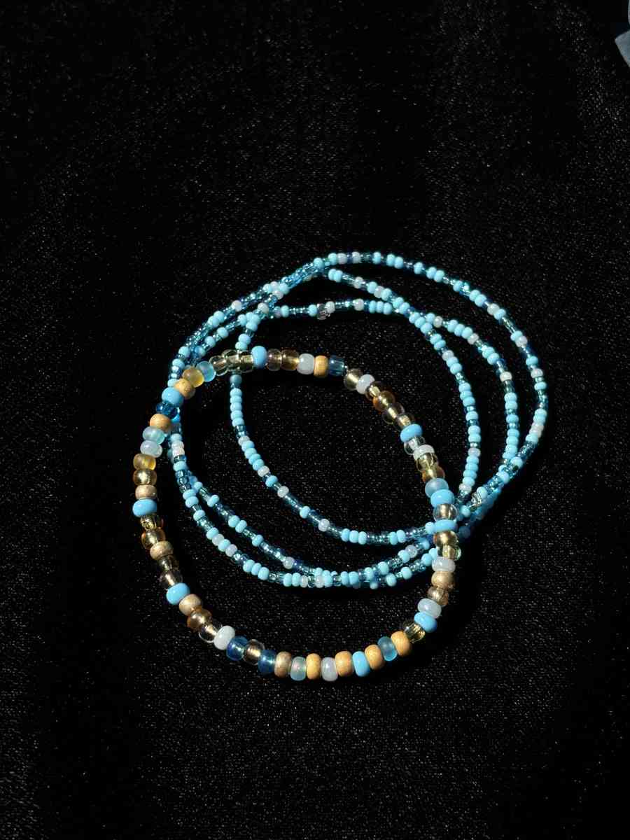 Set of 4 elastic blue and gold beaded bracelets - Tehachapi, California - FleaMarketBay