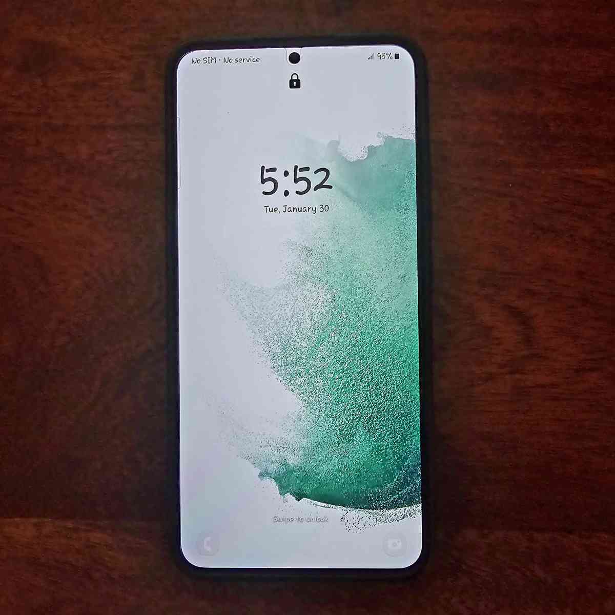 Galaxy s22 plus 5G and Cases - Turlock, California - FleaMarketBay