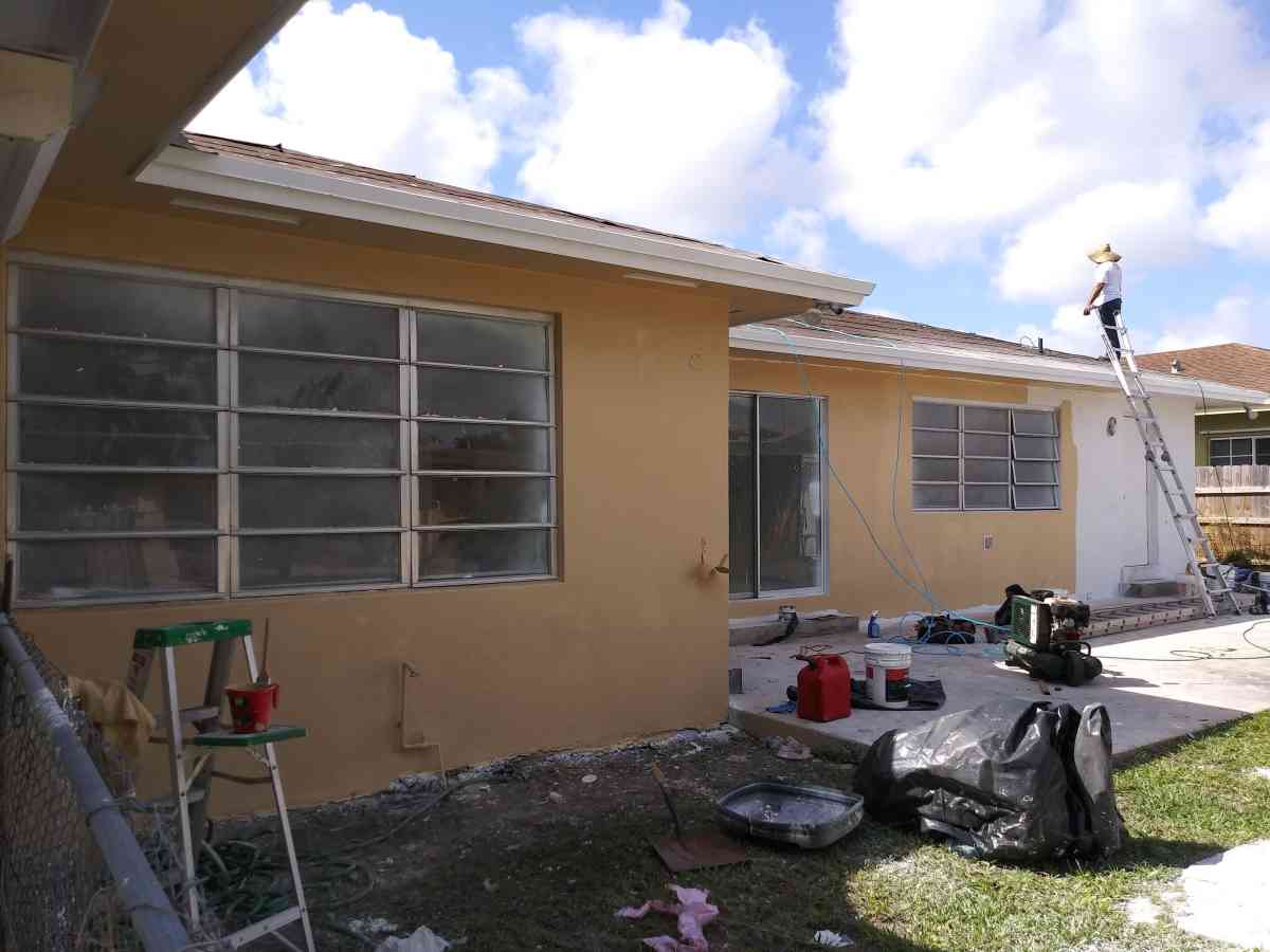 trabajos de pintura  plaster pisos laminados - Fort Lauderdale, Florida - FleaMarketBay