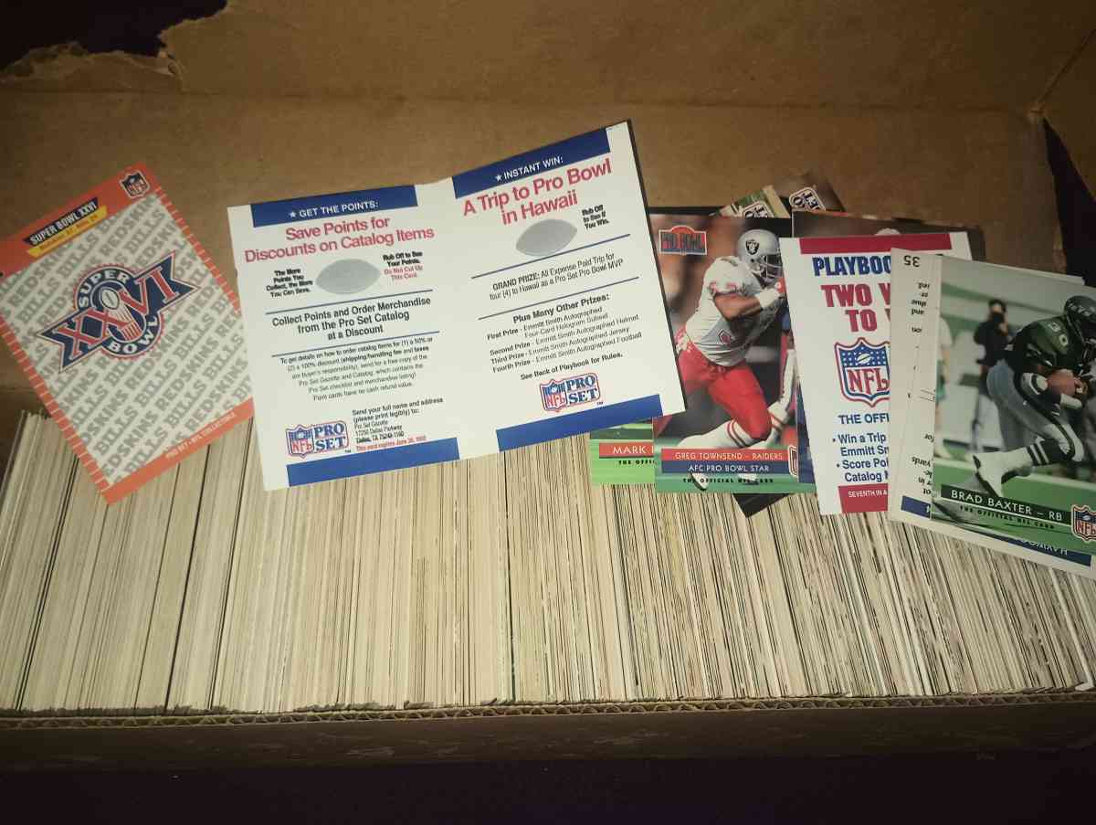 NFL pro set hundreds of mixed cards 8994 - Summerfield, Florida - FleaMarketBay