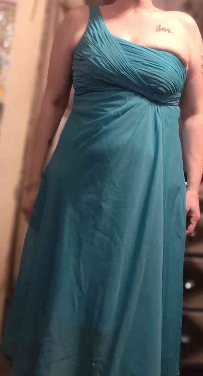 sz 12 Davids Bridal formal dress - Burkburnett, Texas - FleaMarketBay
