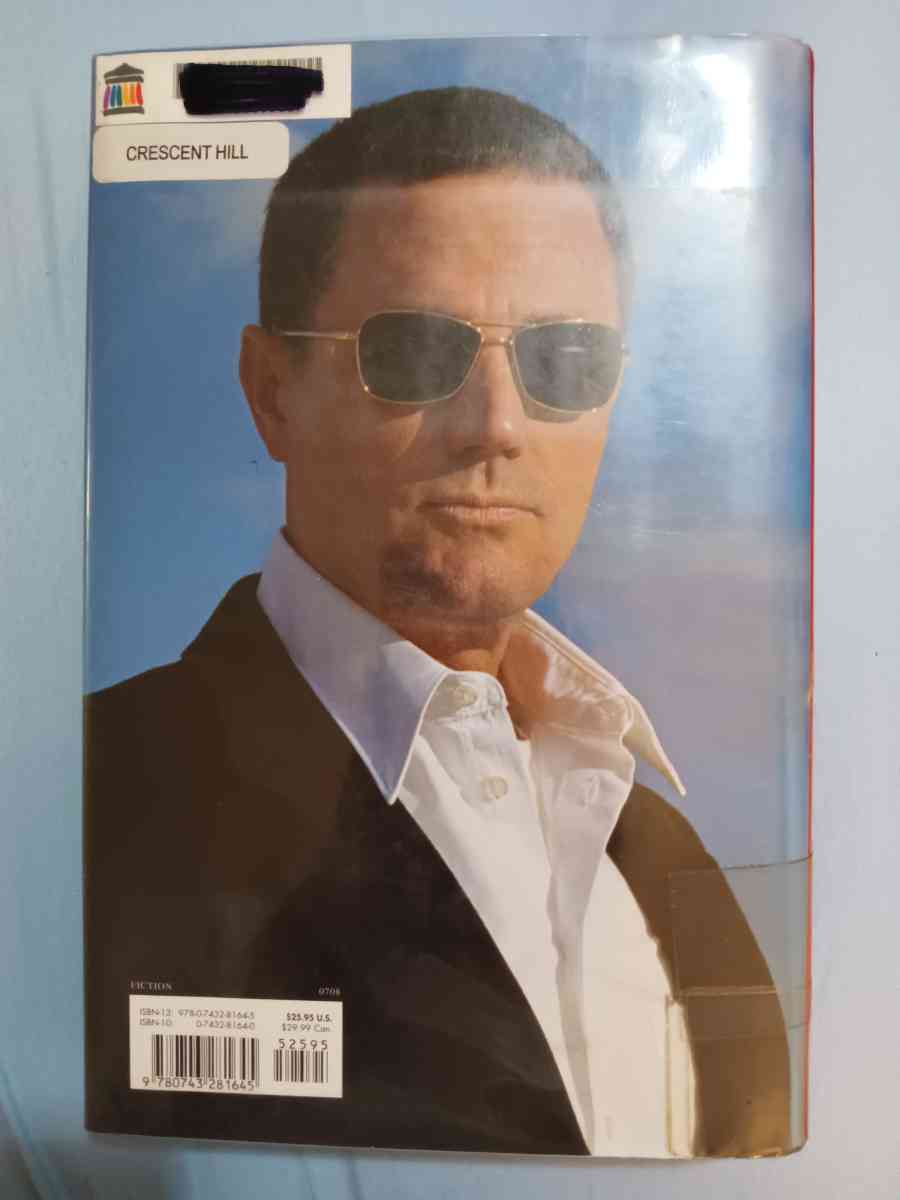 Book called Chasing Darkness by Robert  Crais - Louisville, Kentucky - FleaMarketBay