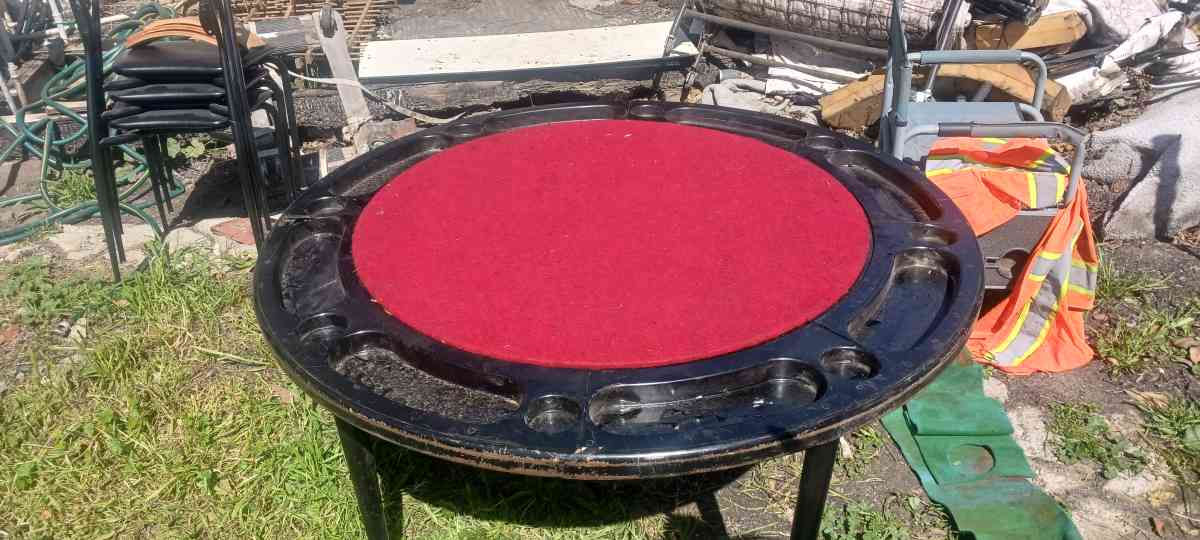 poker table - Modesto, California